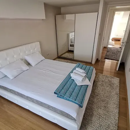 Atina Lux Hostel Leskovac (Jablanica)