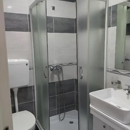 Hostel Atina Lux Leskovac (Jablanica)