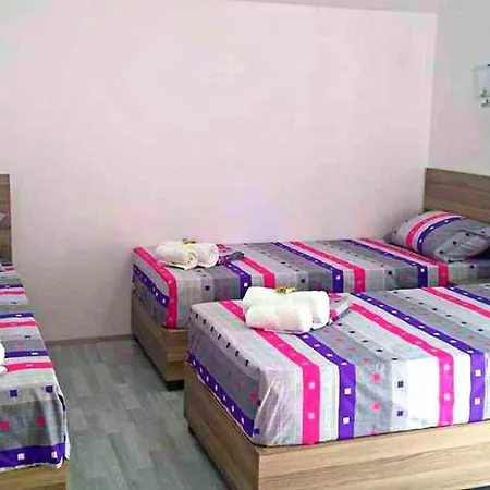 Hostel Atina Lux